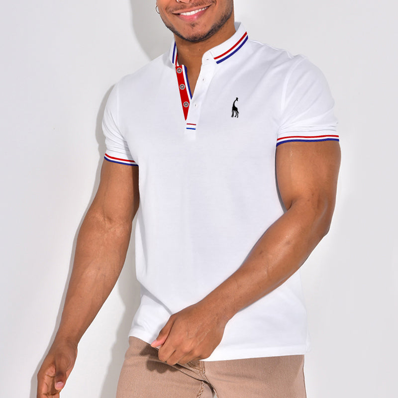 Rene – Stylisches Poloshirt mit Emblem und Farbakzenten